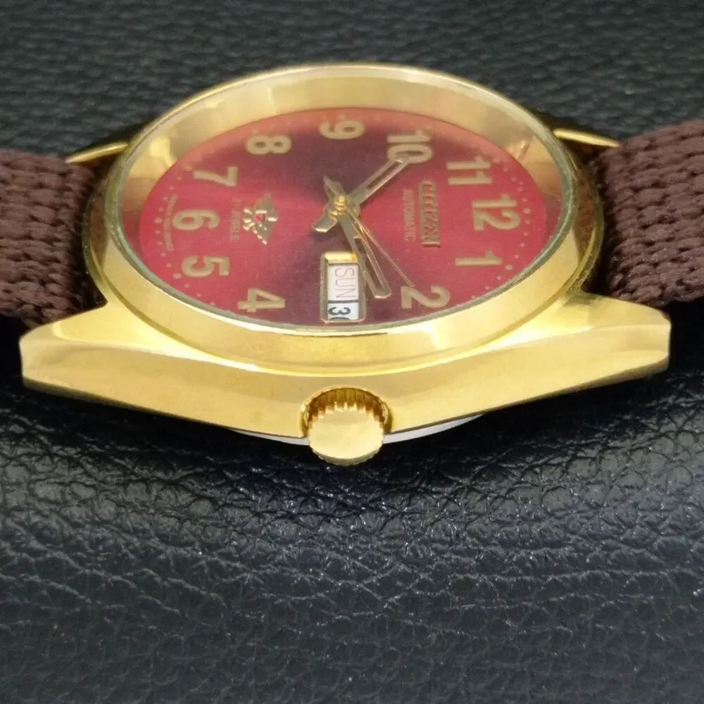 Vintage 1984 Citizen Automatic Mens Gold Watch W/daydate & Red accents